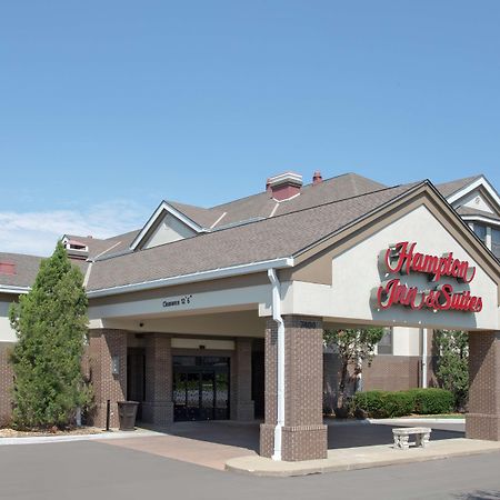 Hampton Inn & Suites Kansas City-Merriam Bagian luar foto