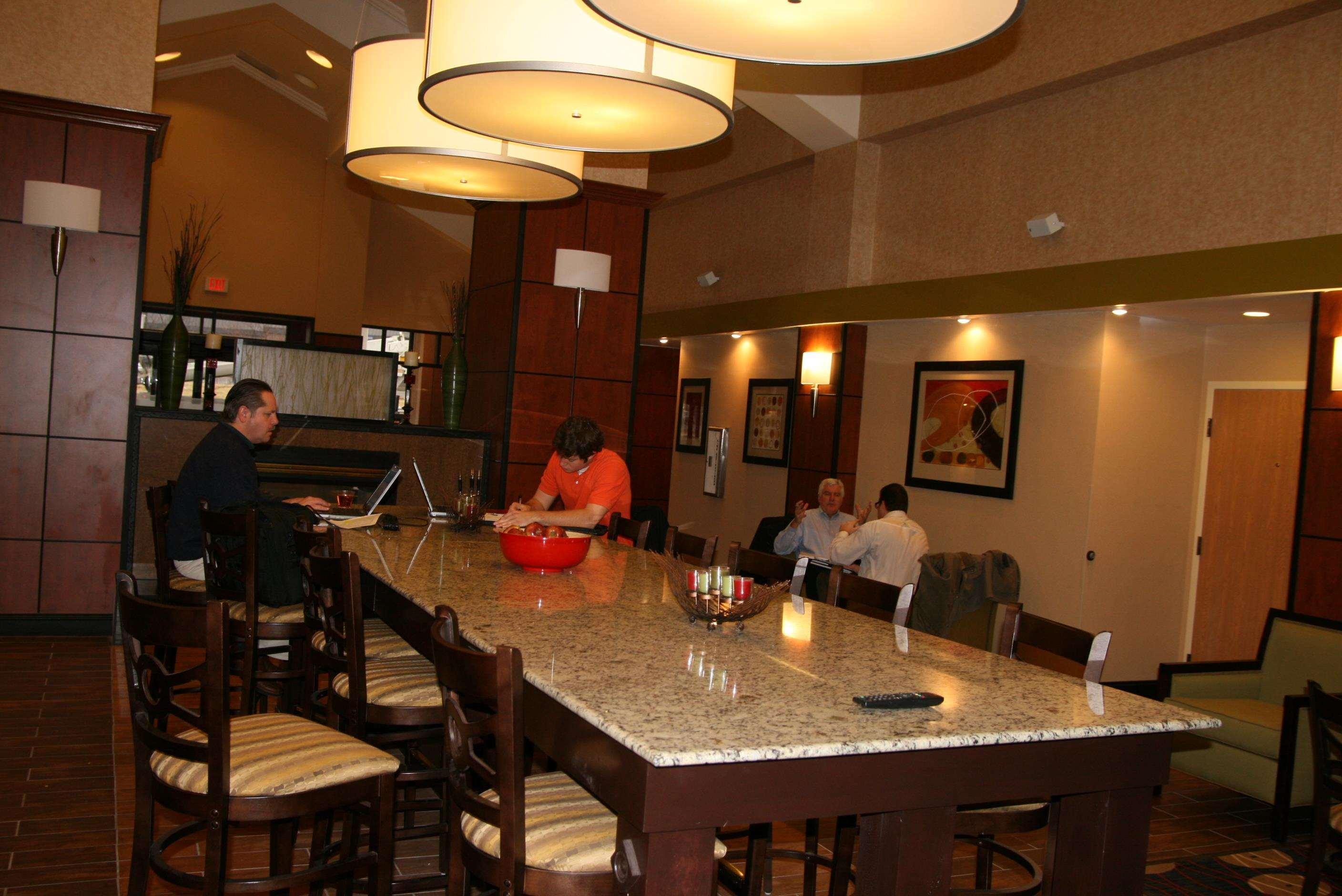 Hampton Inn & Suites Kansas City-Merriam Restoran foto